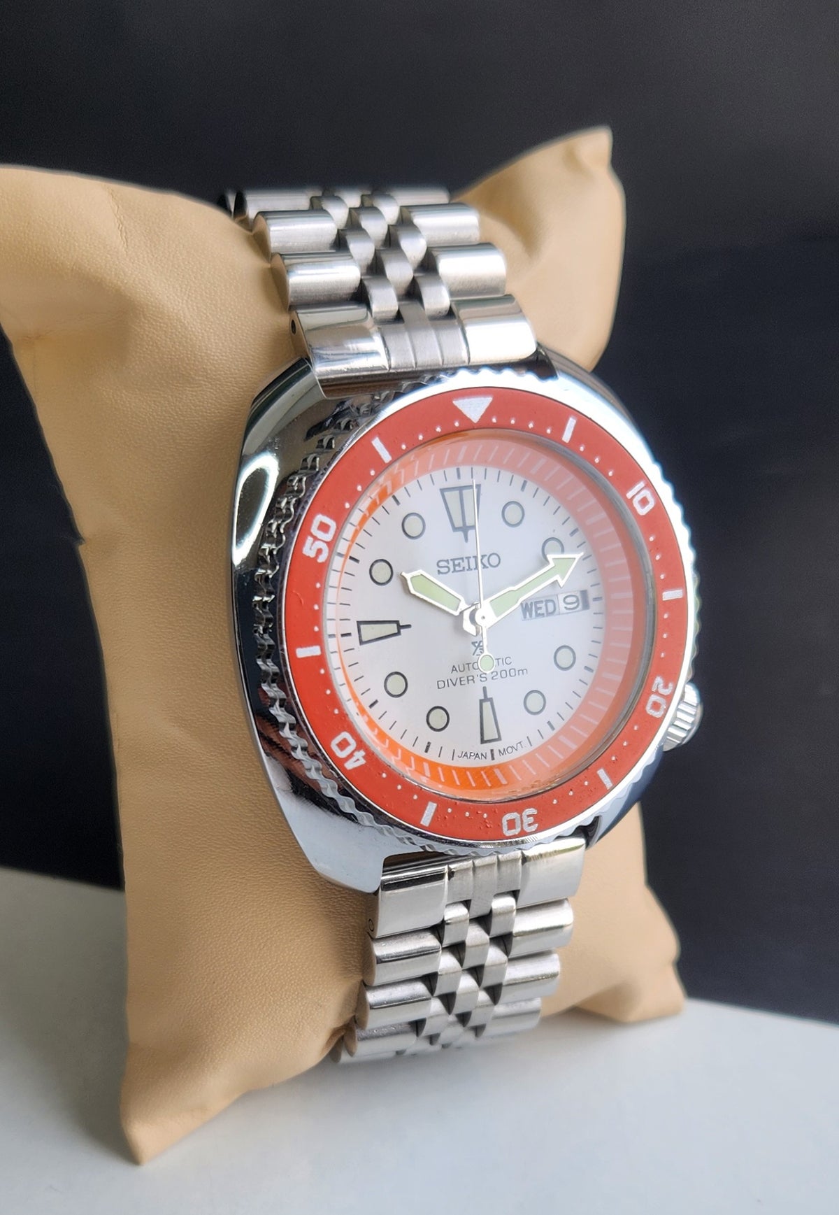 Vintage MOD Seiko Turtle Automatic White Face Cal. 6309 Jubilee Bracelet Day-Date Men's Wrist Watch E60