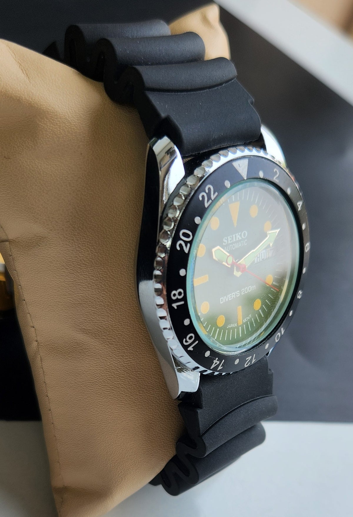 Vintage MOD Seiko Diver Automatic Cal. 6309 17 Jewels Green Face Black Silicone Strap Rotating Bezel Men's Wrist Watch E62
