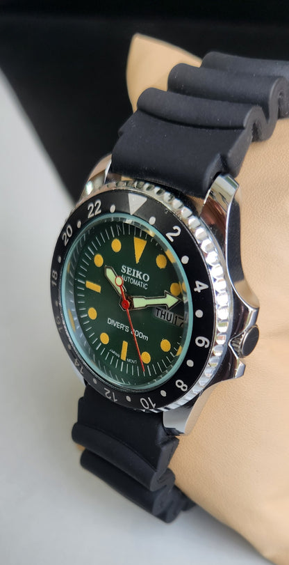 Vintage Seiko Diver Automatic Cal. 6309 17 Jewels Green Face Black Silicone Strap Rotating Bezel Men's Wrist Watch E62