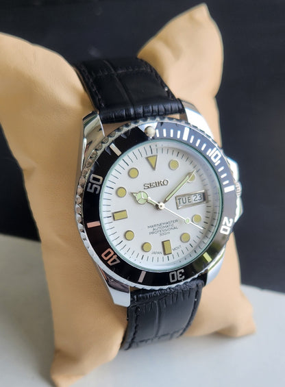 Vintage Seiko Marine Master Automatic White Face Cal. 6319 21 Jewels Black Rotating Bezel Black Leather Strap Men's Wrist Watch E64