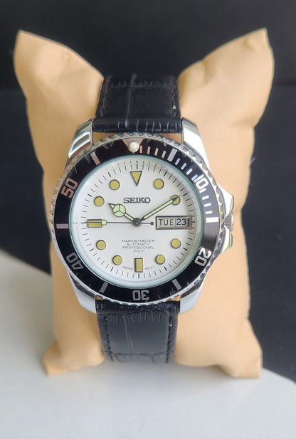 Vintage Seiko Marine Master Automatic White Face Cal. 6319 21 Jewels Black Rotating Bezel Black Leather Strap Men's Wrist Watch E64