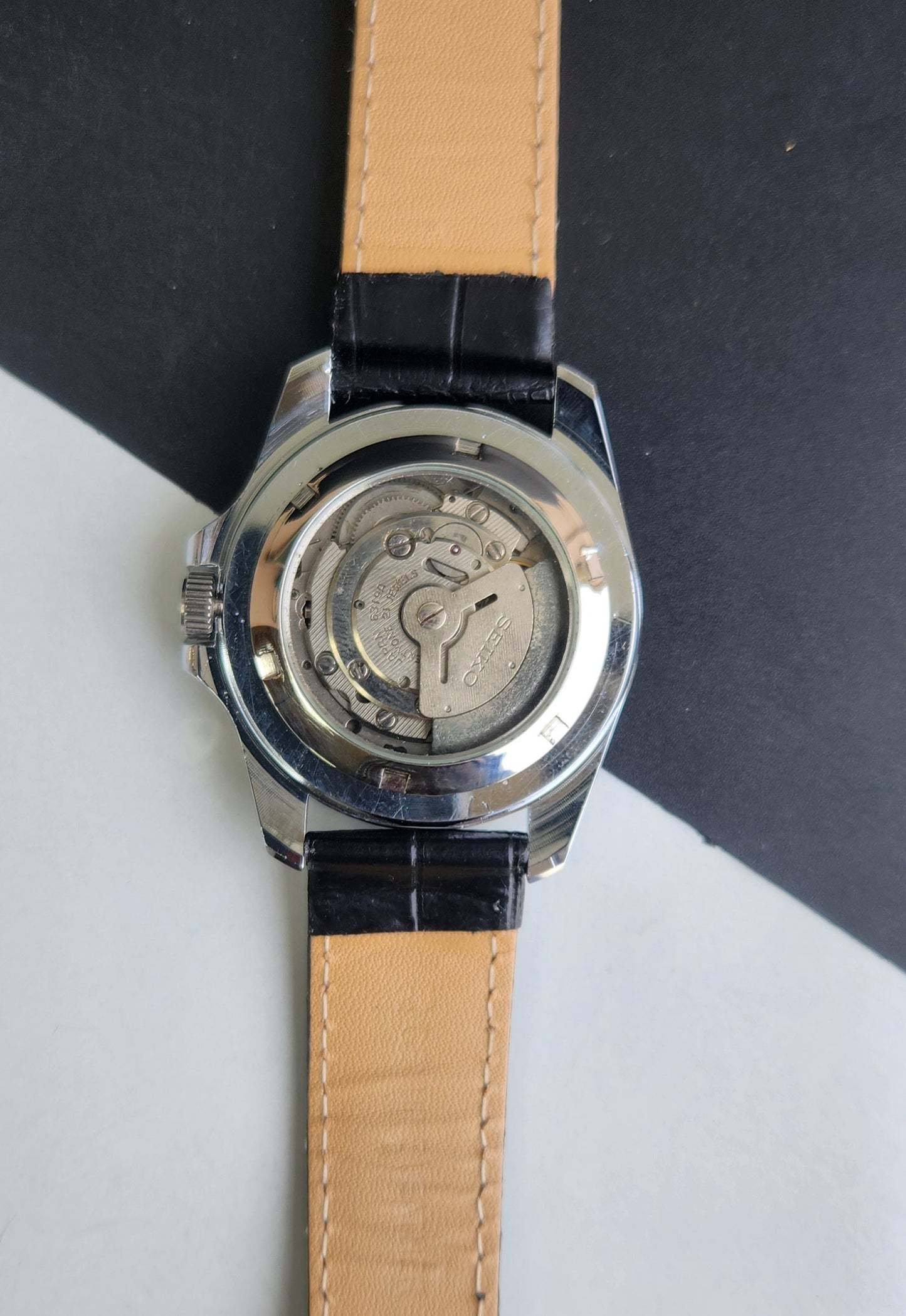 Vintage Seiko Marine Master Automatic White Face Cal. 6319 21 Jewels Black Rotating Bezel Black Leather Strap Men's Wrist Watch E64
