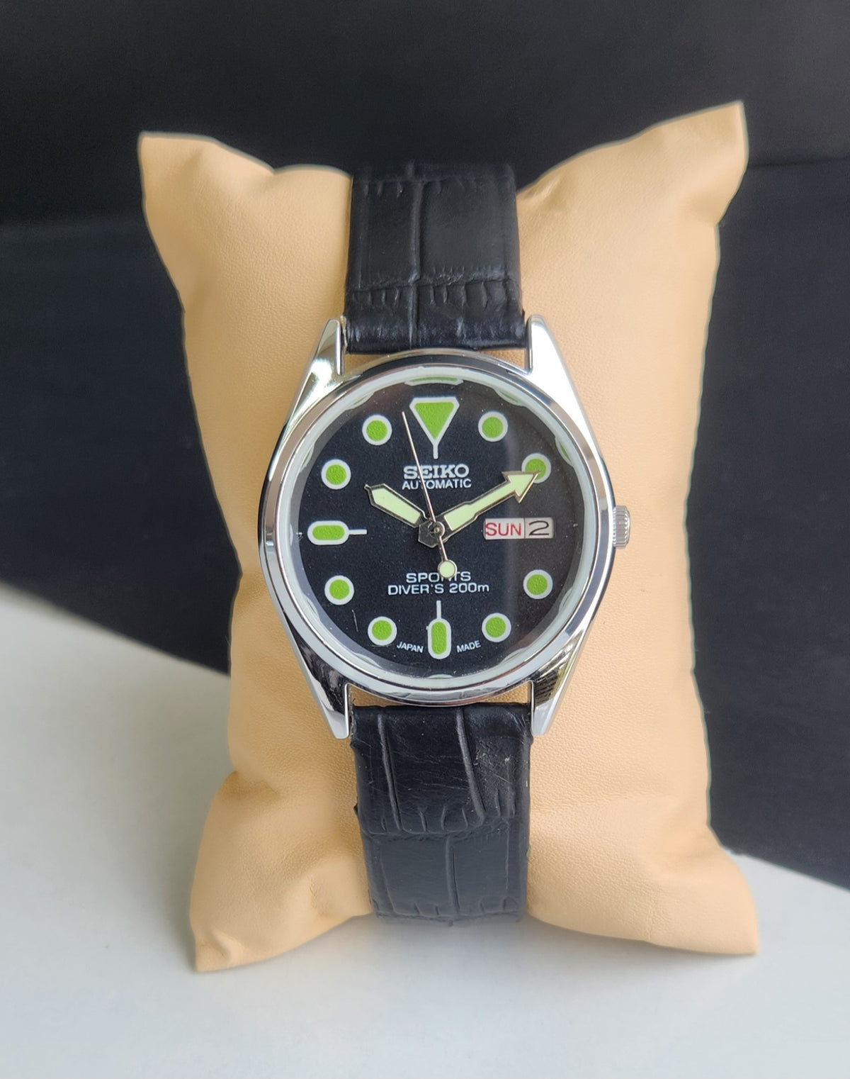 Vintage Mod Seiko 5 Automatic 6309A 17 Jewels Japan Men's Day-Date Black Face Wrist Watch E65