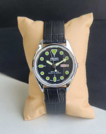 Vintage Mod Seiko 5 Automatic 6309A 17 Jewels Japan Men's Day-Date Black Face Wrist Watch E65