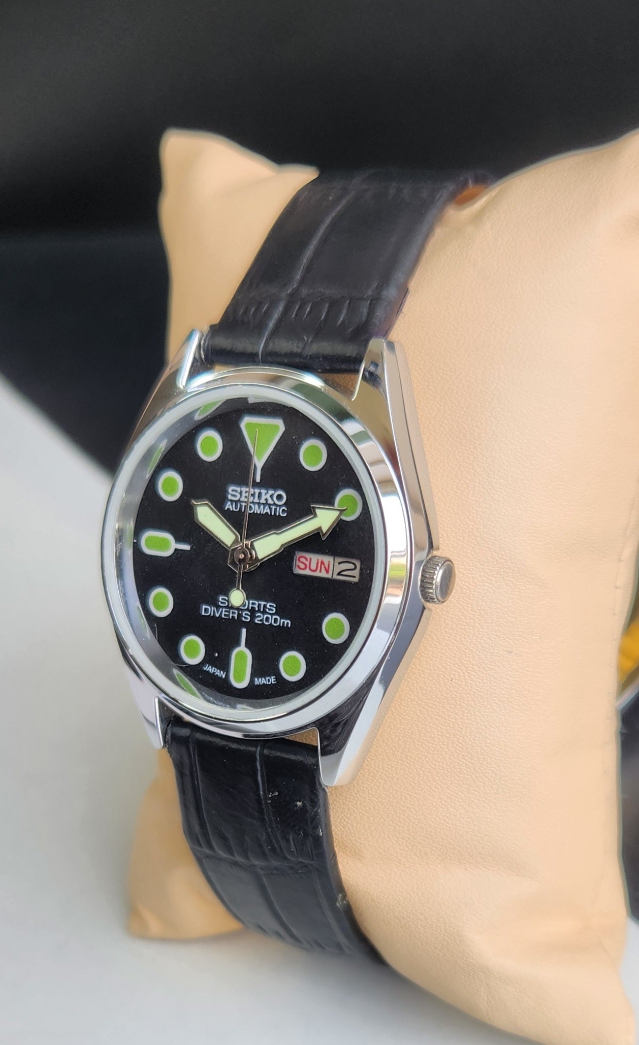 Vintage Mod Seiko 5 Automatic 6309A 17 Jewels Japan Men's Day-Date Black Face Wrist Watch E65