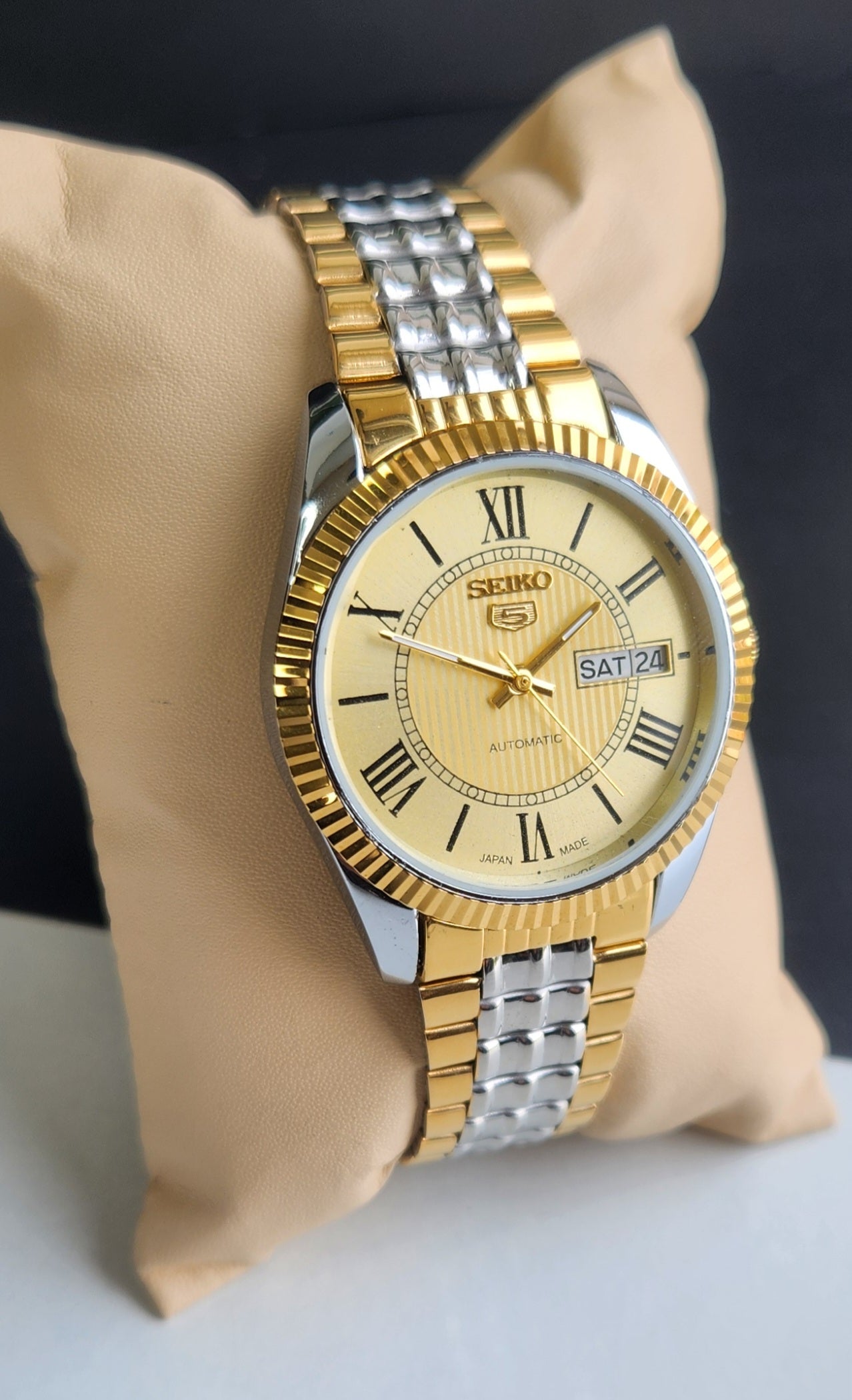 Vintage Mod Seiko Automatic 17 Jewels Cal. 6309 Golden Face Fix Bezel Two Tone Men's Wrist Watch E66