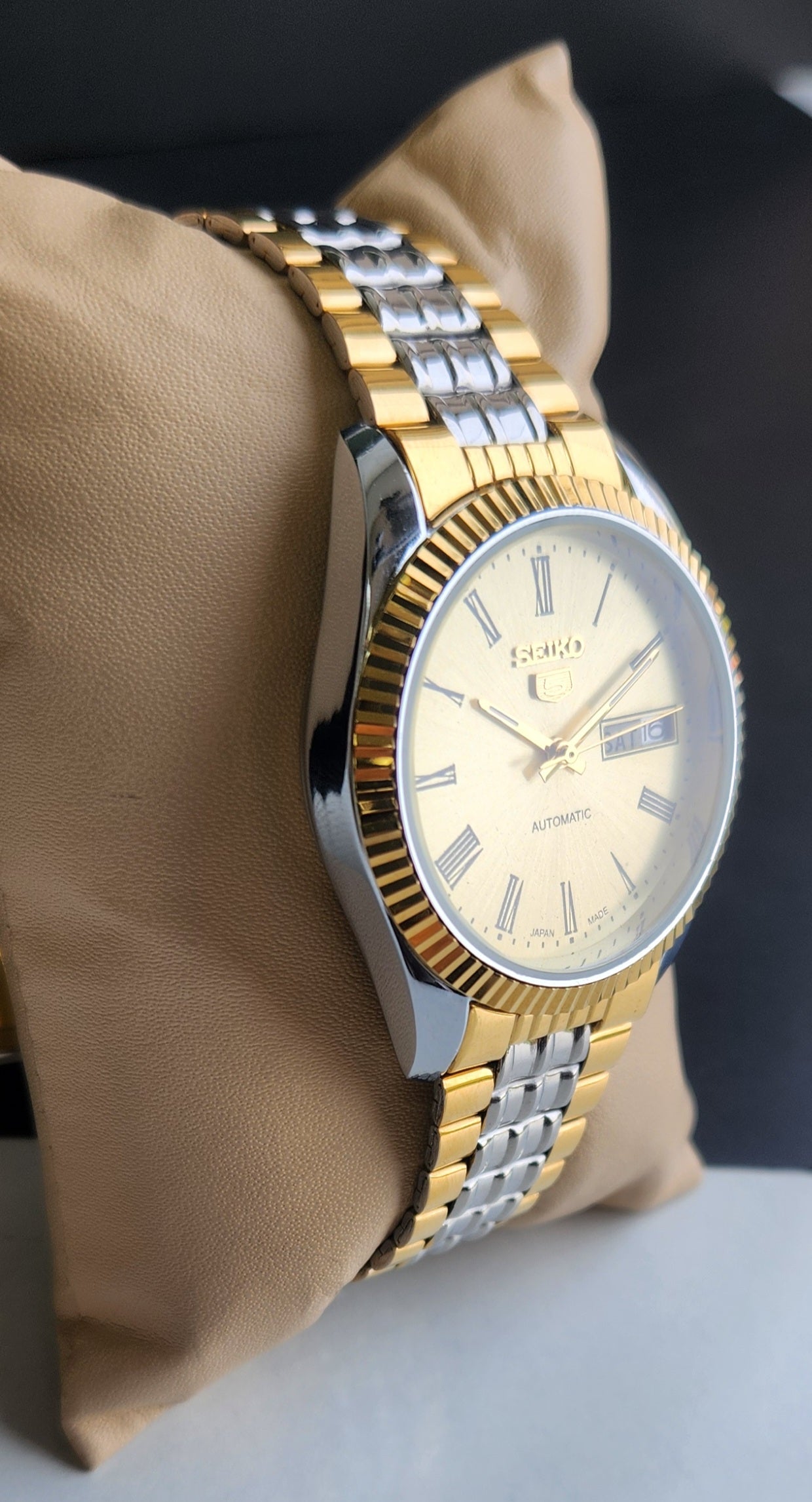 Vintage Mod Seiko Automatic 17 Jewels Cal. 6309 Golden Face Fix Bezel Two Tone Men's Wrist Watch E67