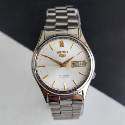 Vintage 1982 Original Seiko 5 Automatic 7009-3100 White Face 17 Jewels Day-Date Japanese Men's Wrist Watch EG01