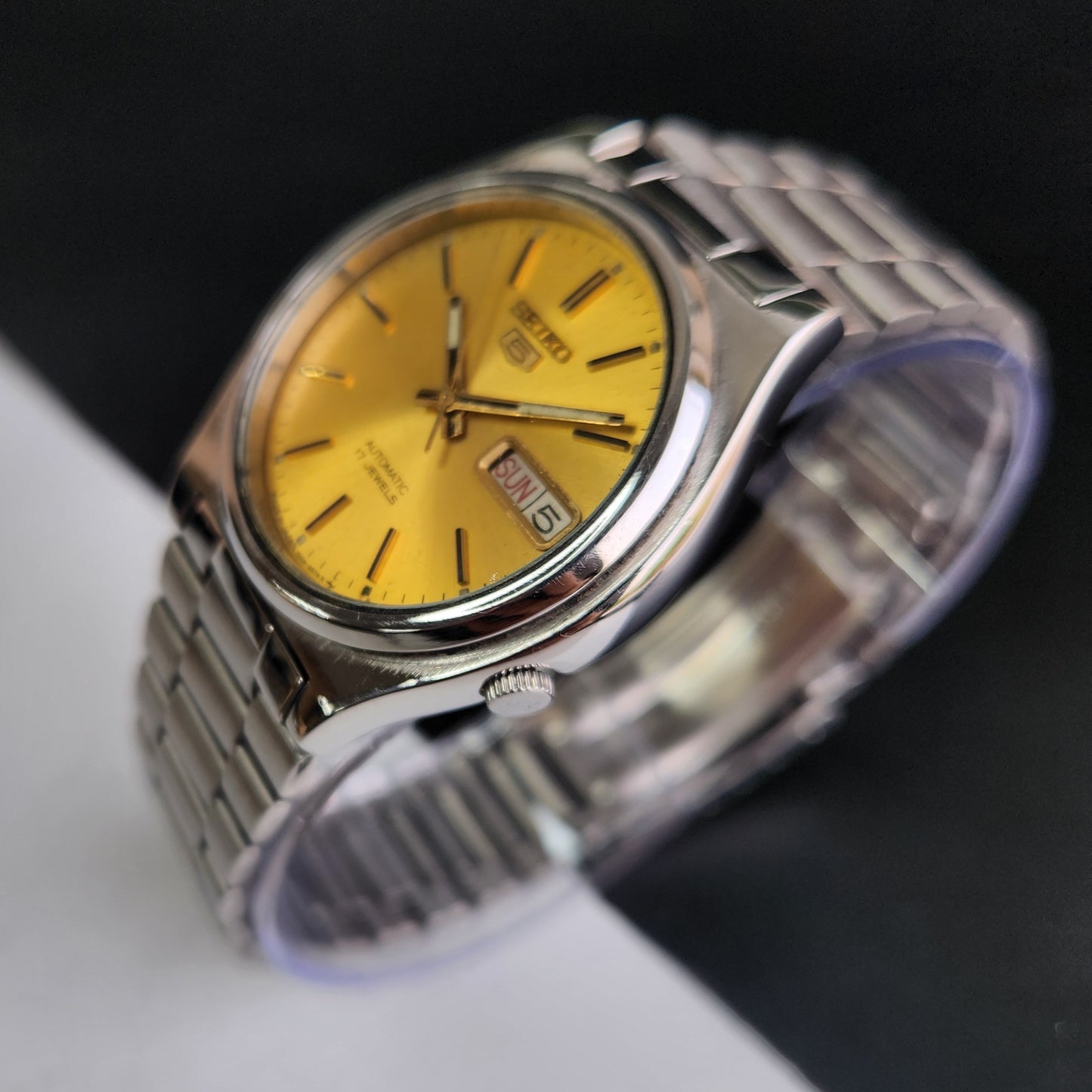 Vintage 1985 Original Seiko 5 Automatic 7009-3111 Golden Face 17 Jewels Day-Date Japanese Men's Wrist Watch EG03
