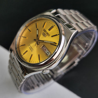 Vintage 1985 Original Seiko 5 Automatic 7009-3111 Golden Face 17 Jewels Day-Date Japanese Men's Wrist Watch EG03