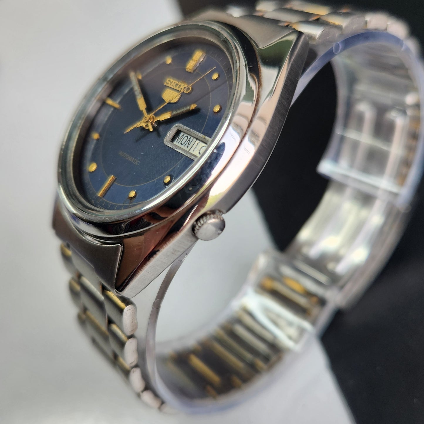 Vintage 1985 Original Seiko 5 Automatic 7009-3040 Blue Face 17 Jewels Day-Date Japanese Men's Wrist Watch EG05