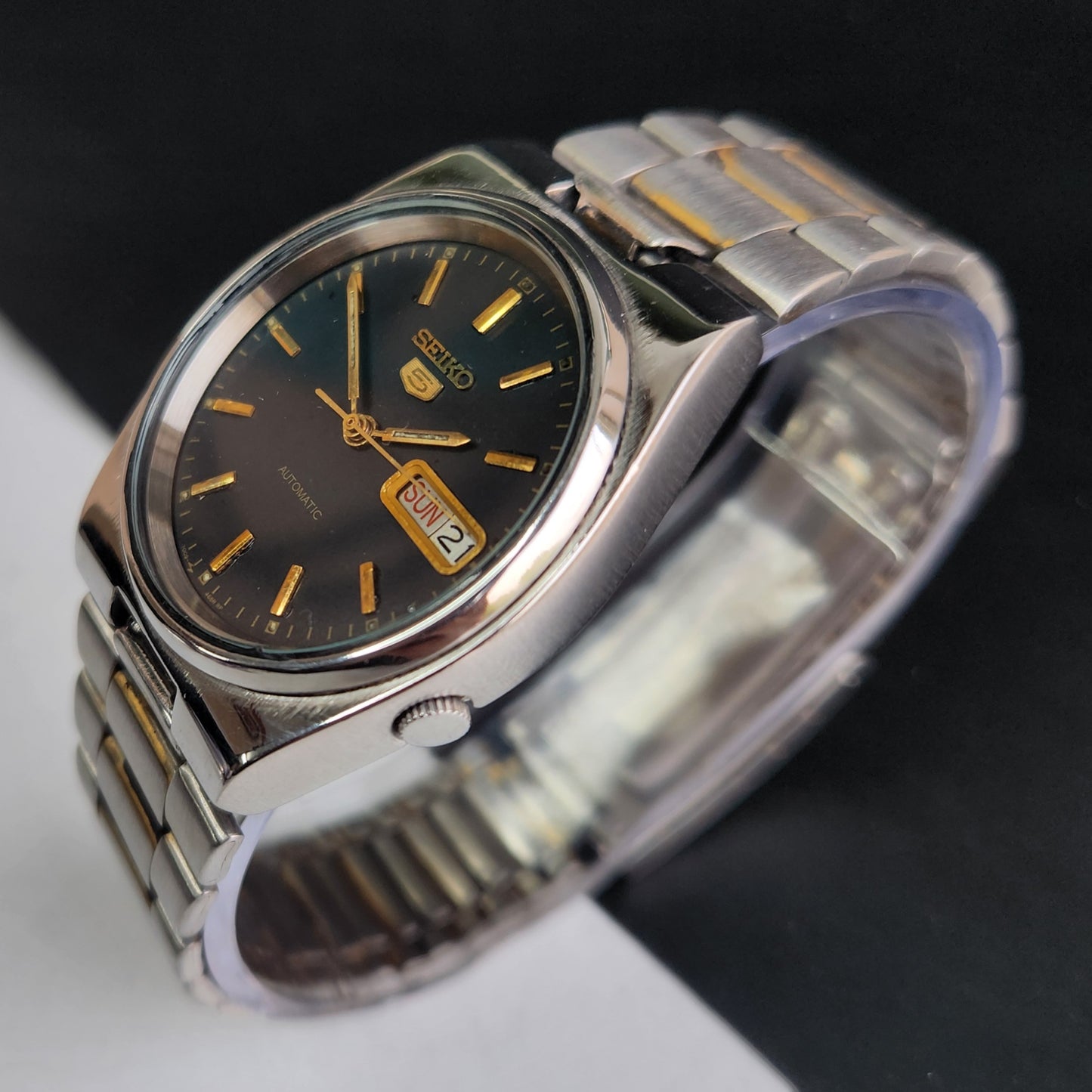 Vintage 1982 Original Seiko 5 Automatic 7009-3030 Black Face 17 Jewels Day-Date Japanese Men's Wrist Watch EG06