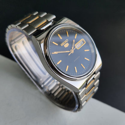 Vintage 1982 Original Seiko 5 Automatic 7009-3030 Black Face 17 Jewels Day-Date Japanese Men's Wrist Watch EG06