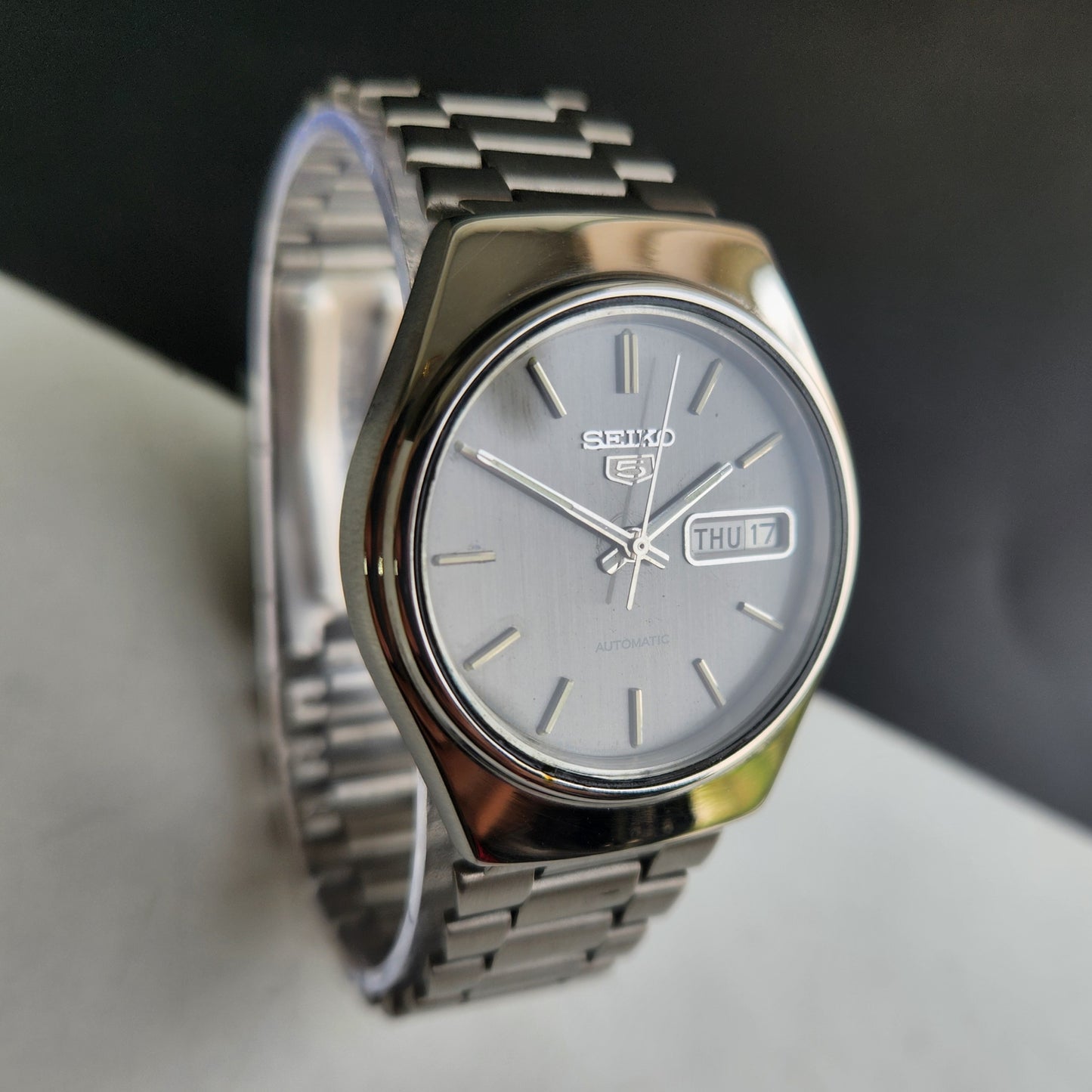 Vintage 1978 Original Seiko 5 Automatic 6309-7330 Gray Face 17 Jewels Day-Date Japanese Men's Wrist Watch EG07
