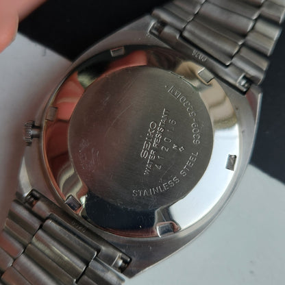 Vintage 1984 Original Seiko 5 Automatic 6309-5230 Silver Face 17 Jewels Day-Date Japanese Men's Wrist Watch EG08