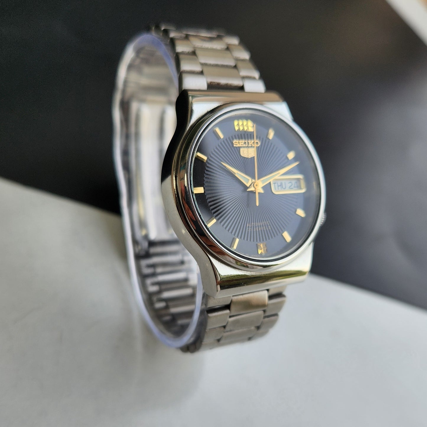 Vintage 1998 Original Seiko 5 Automatic 7S36-8260 Black Face 23 Jewels Day-Date Japanese Men's Wrist Watch EG14