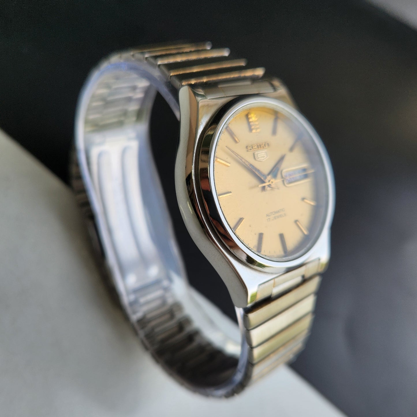 Vintage 1976 Original Seiko 5 Automatic 7009-5821 Golden Face 17 Jewels Day-Date Japanese Men's Wrist Watch EG18