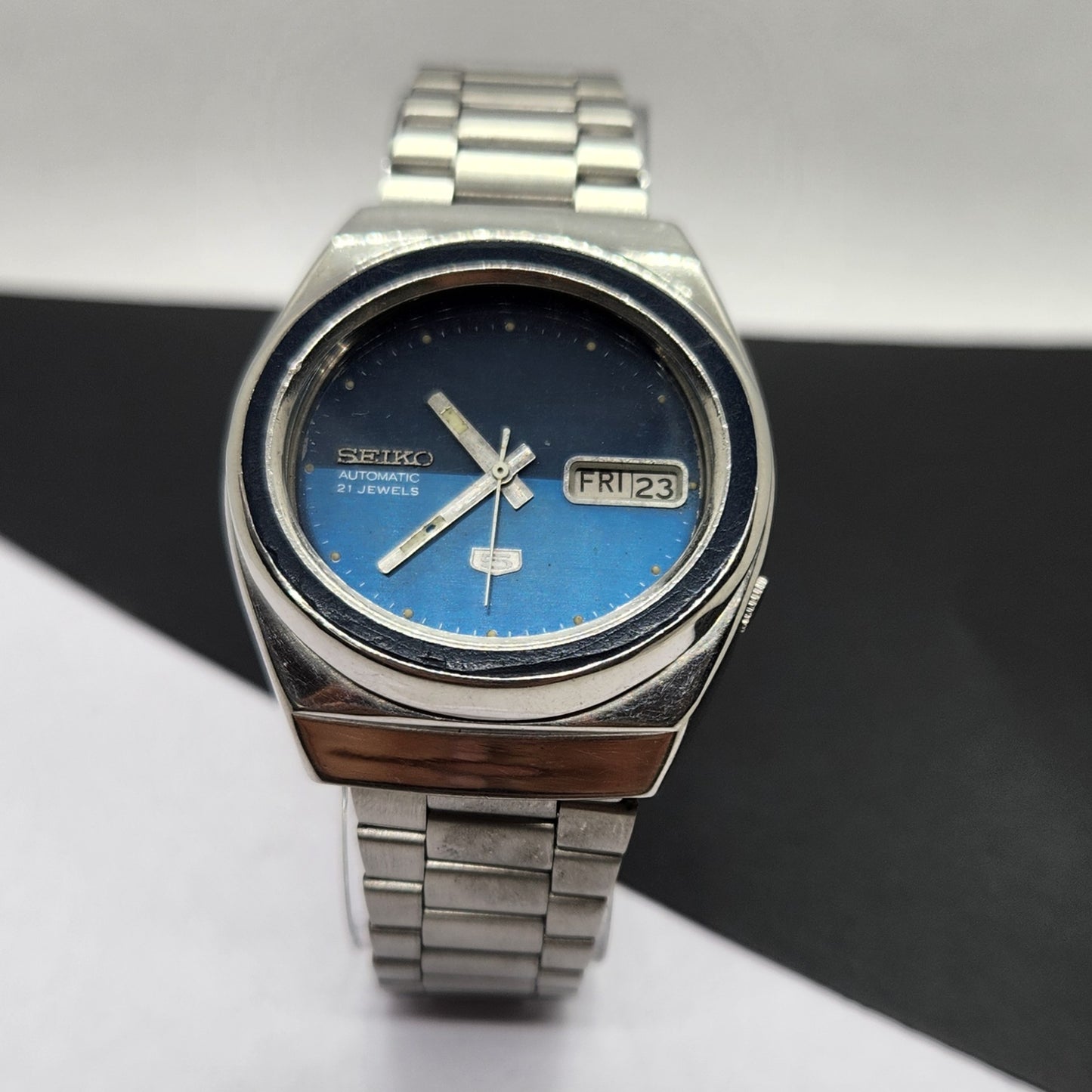 Vintage 1974 Original Seiko 5 Automatic 7019-7340 Blue Face 21 Jewels Day-Date Japanese Men's Wrist Watch EG23