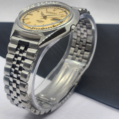 Vintage 1991 Original Citizen Automatic Cal. 8200 Golden Face 21 Jewels Day-Date Japanese Men's Wrist Watch EG34