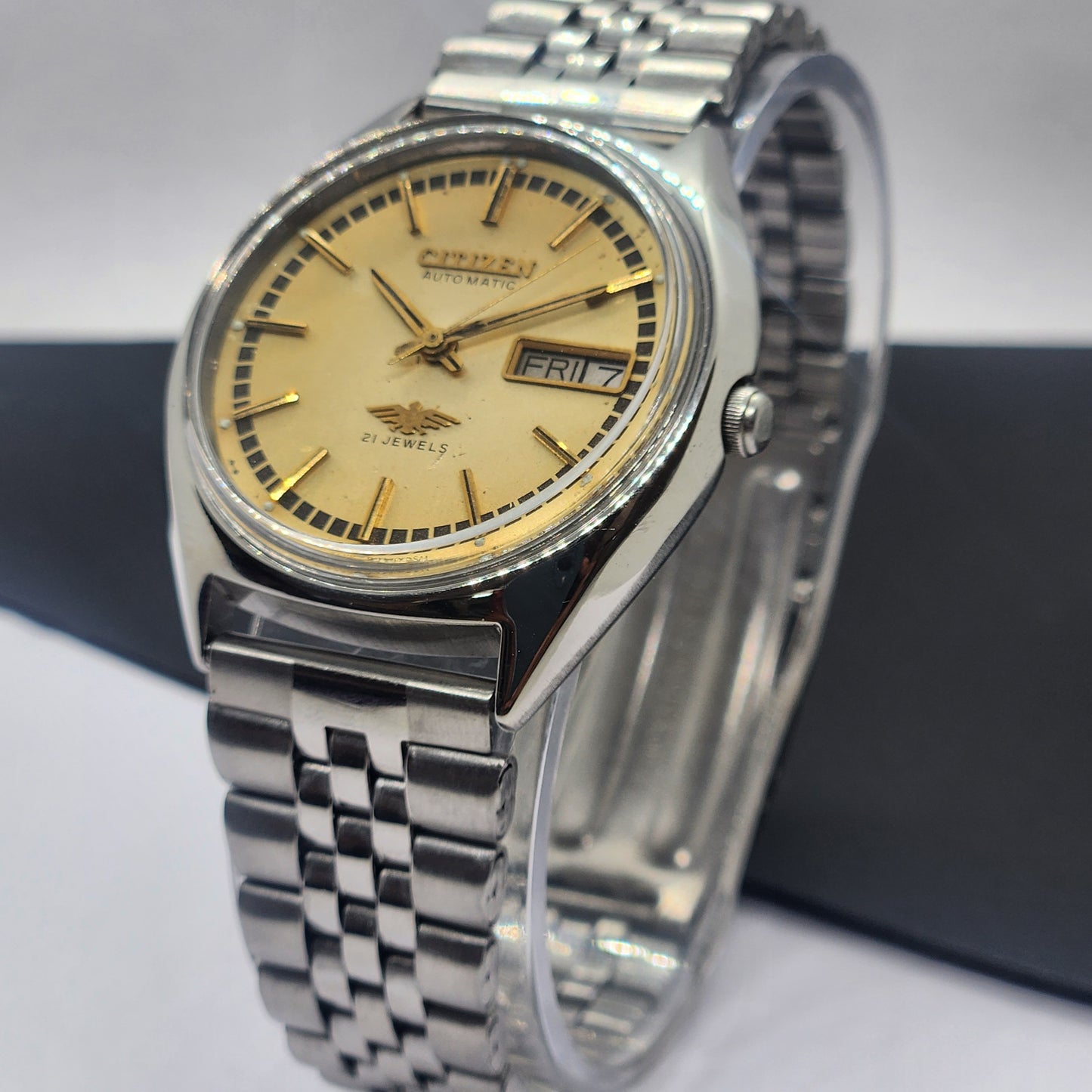Vintage 1991 Original Citizen Automatic Cal. 8200 Golden Face 21 Jewels Day-Date Japanese Men's Wrist Watch EG34