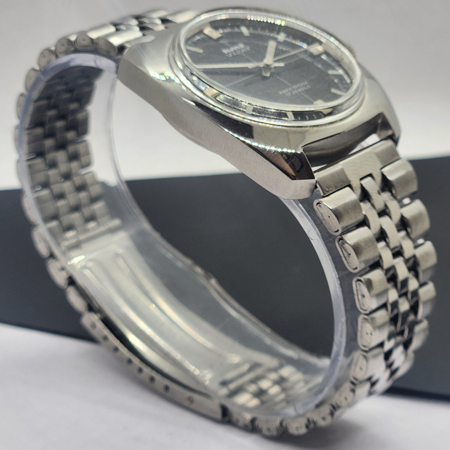 Vintage Original HMT Vijay Hand Winding 17 Jewels Black Face Silver Bracelet Men's Wrist Watch F23