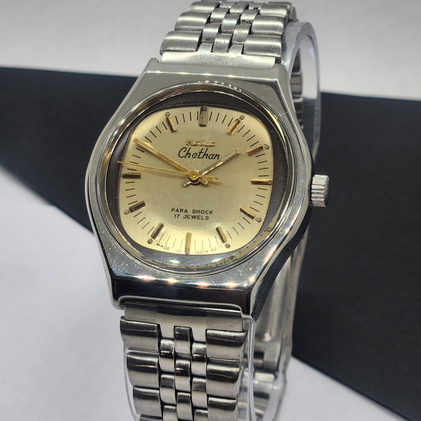 Vintage Original HMT Chethan Hand Winding 17 Jewels golden Face Silver Bracelet Men's Wrist Watch F34
