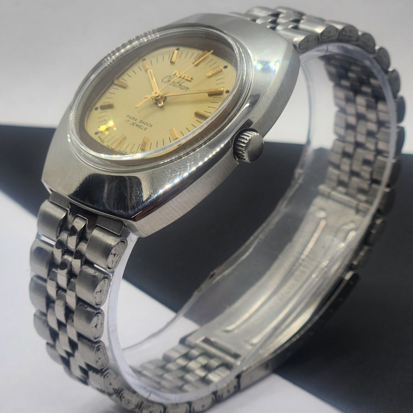 Vintage Original HMT Chethan Hand Winding 17 Jewels Golden Face Silver Bracelet Men's Wrist Watch F37