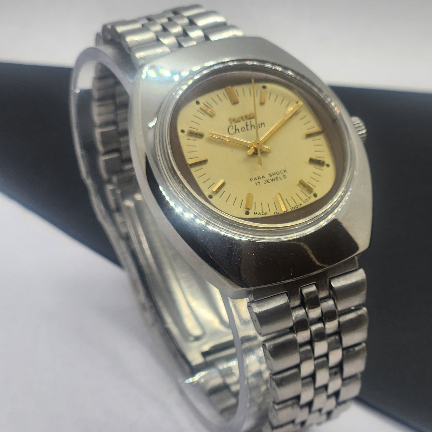 Vintage Original HMT Chethan Hand Winding 17 Jewels Golden Face Silver Bracelet Men's Wrist Watch F37