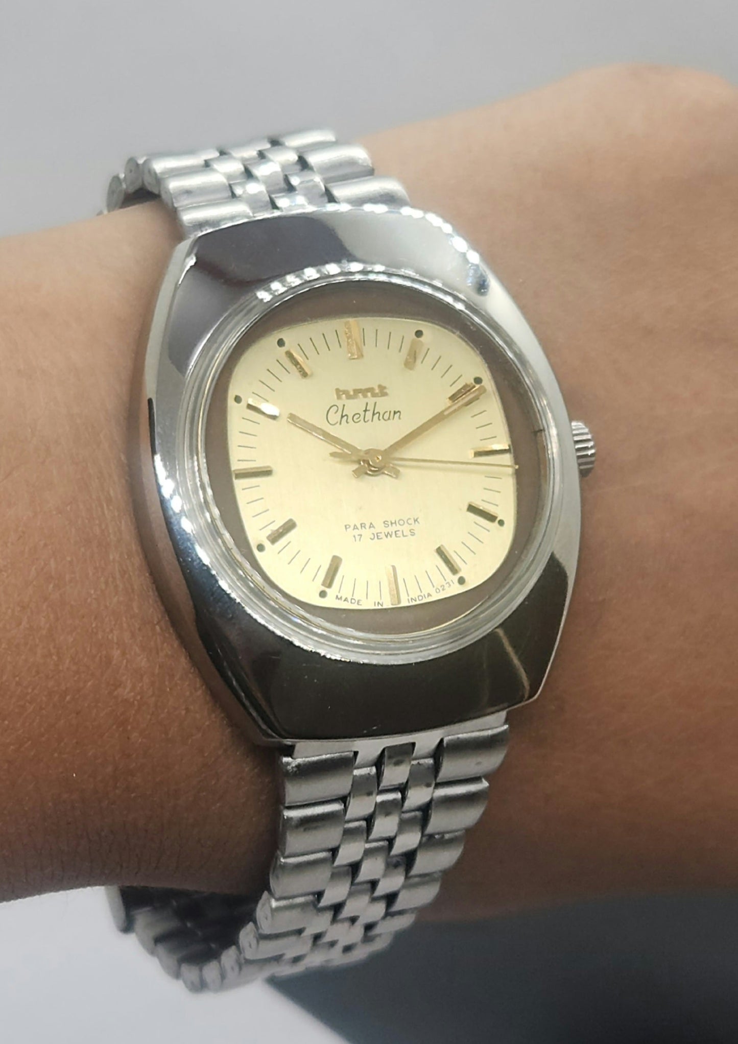 Vintage Original HMT Chethan Hand Winding 17 Jewels Golden Face Silver Bracelet Men's Wrist Watch F37