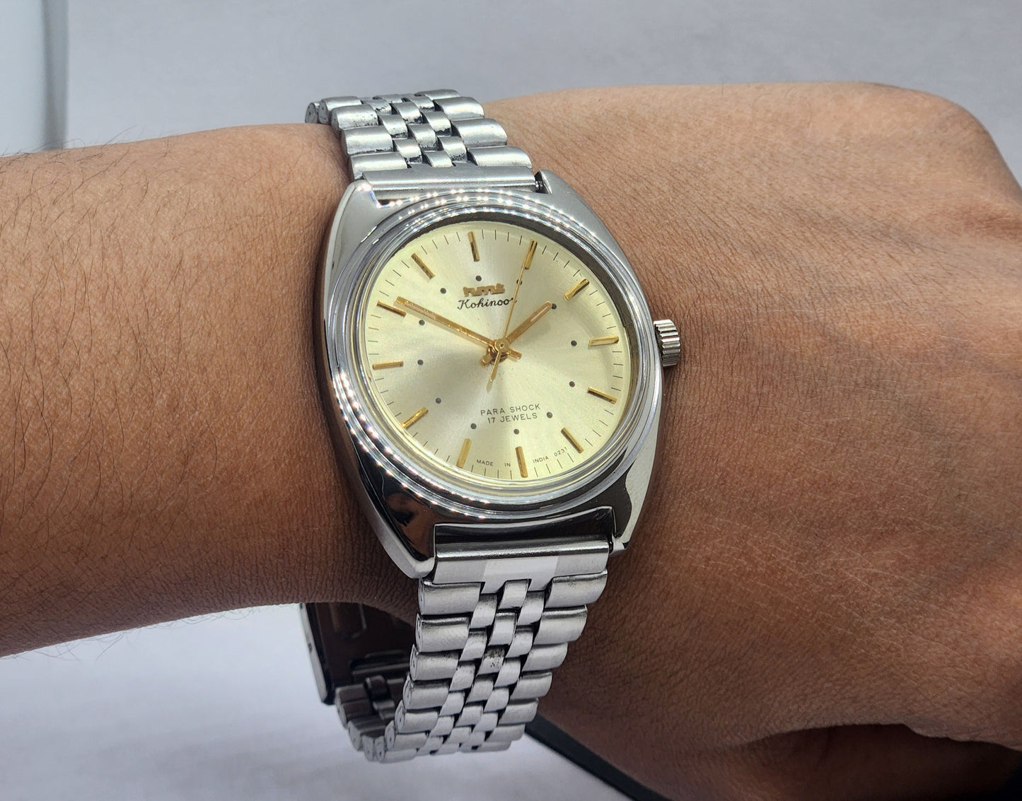 Vintage Original HMT Kohinoor Hand Winding 17 Jewels Golden Face Silver Bracelet Men's Wrist Watch F49
