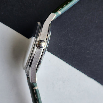 Vintage HMT Jawan Hand Winding 17 Jewels Black Face Green Leather Strap Men's Wrist Watch F84
