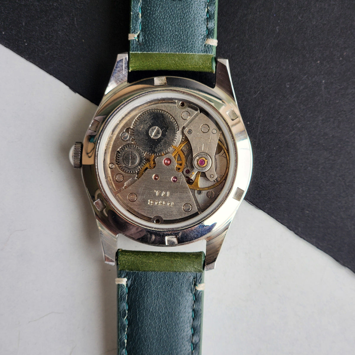Vintage MOD HMT Jawan Hand Winding 17 Jewels Black Face Green Leather Strap Men's Wrist Watch F84