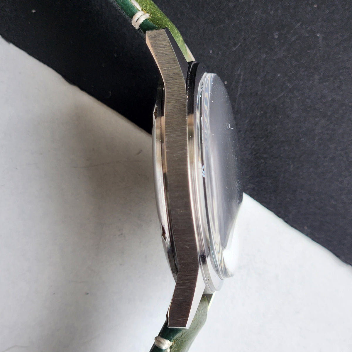 Vintage MOD HMT Janata Hand Winding 17 Jewels Green Face Green Leather Strap Men's Wrist Watch F85