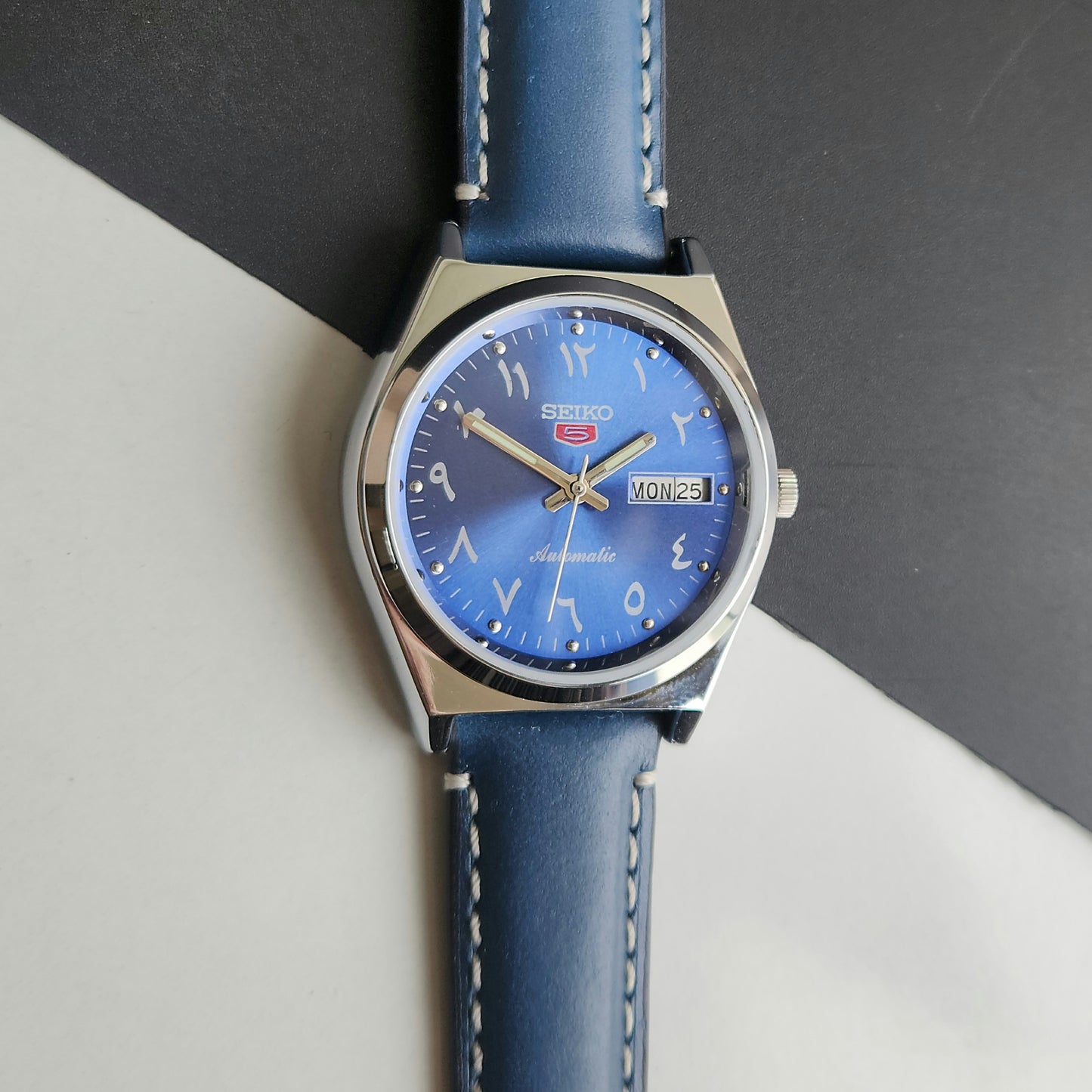 Vintage Mod Seiko 5 Automatic Arabic Blue Face 6309A 17 Jewels Blue Croco Leather Strap Day-Date Men's Wrist Watch F92
