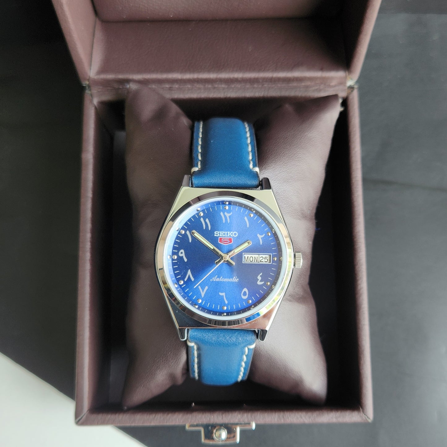 Vintage Mod Seiko 5 Automatic Arabic Blue Face 6309A 17 Jewels Blue Croco Leather Strap Day-Date Men's Wrist Watch F92