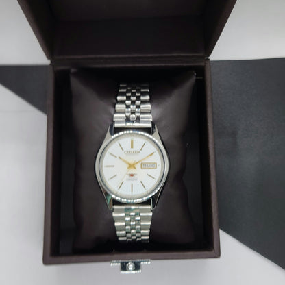 Vintage 1990 Original Citizen Automatic Cal. 8200 White Face 21 Jewels Day-Date Japanese Men's Wrist Watch EG48