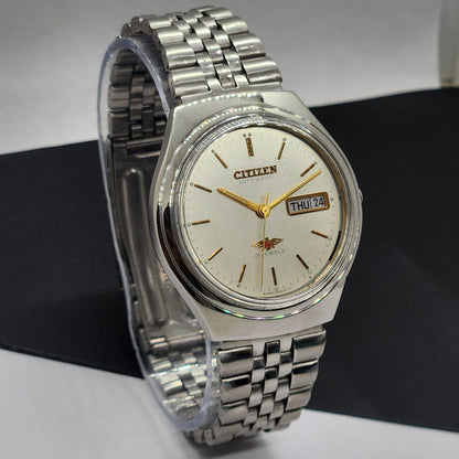 Vintage 1989 Original Citizen Automatic Cal. 8200 Off White Face 21 Jewels Day-Date Japanese Men's Wrist Watch EG51