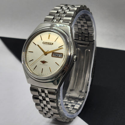 Vintage 1989 Original Citizen Automatic Cal. 8200 Off White Face 21 Jewels Day-Date Japanese Men's Wrist Watch EG51
