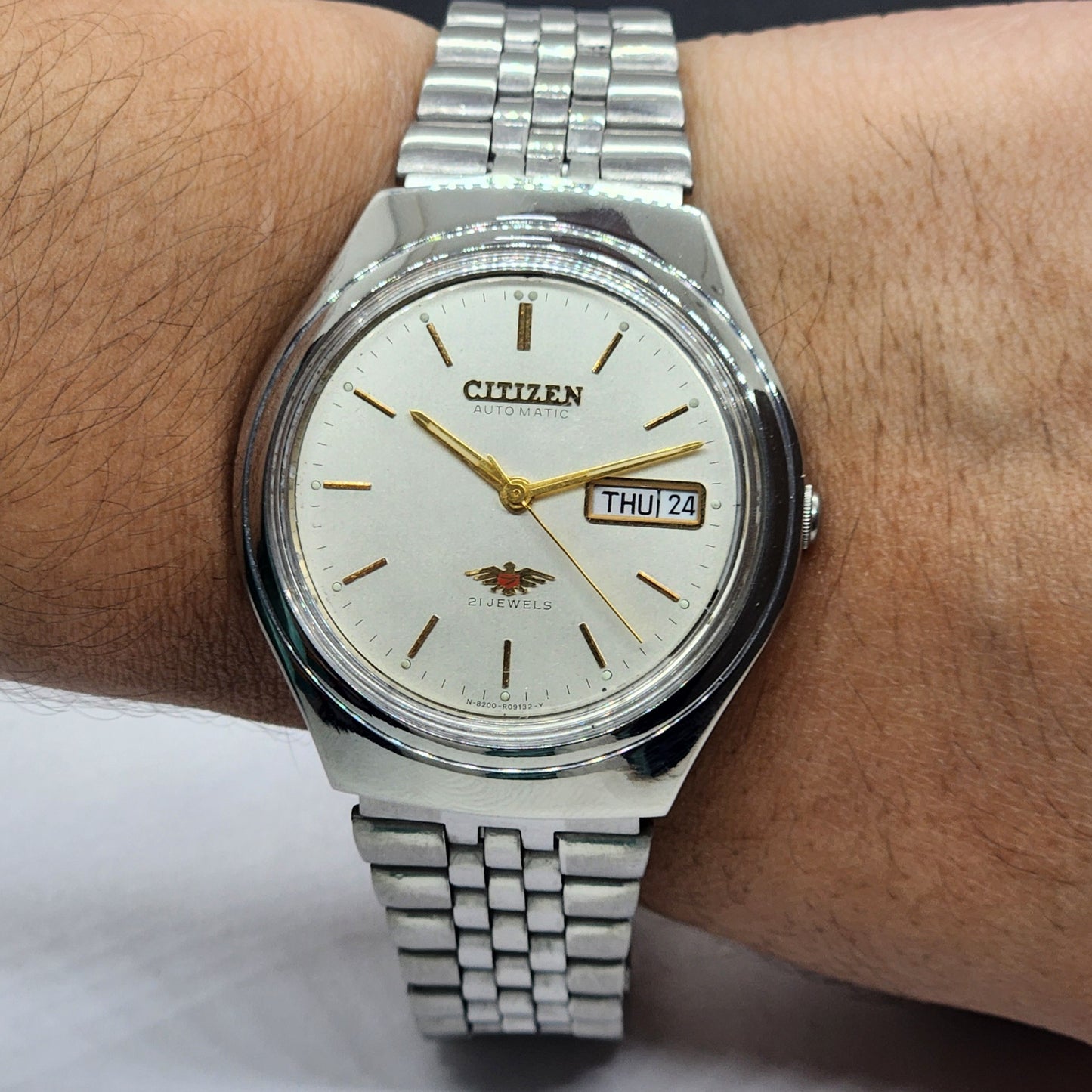 Vintage 1989 Original Citizen Automatic Cal. 8200 Off White Face 21 Jewels Day-Date Japanese Men's Wrist Watch EG51