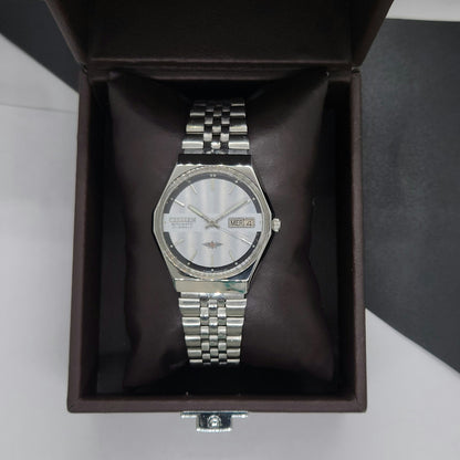 Vintage 1981 Original Citizen Automatic Cal. 8200 Gray Face 21 Jewels Day-Date Japanese Men's Wrist Watch EG53