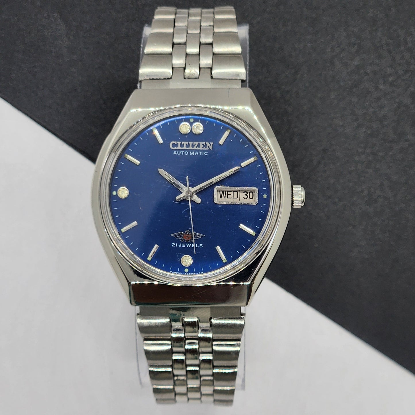 Vintage 1982 Original Citizen Automatic Cal. 8200 Blue Face 21 Jewels Day-Date Japanese Men's Wrist Watch EG54