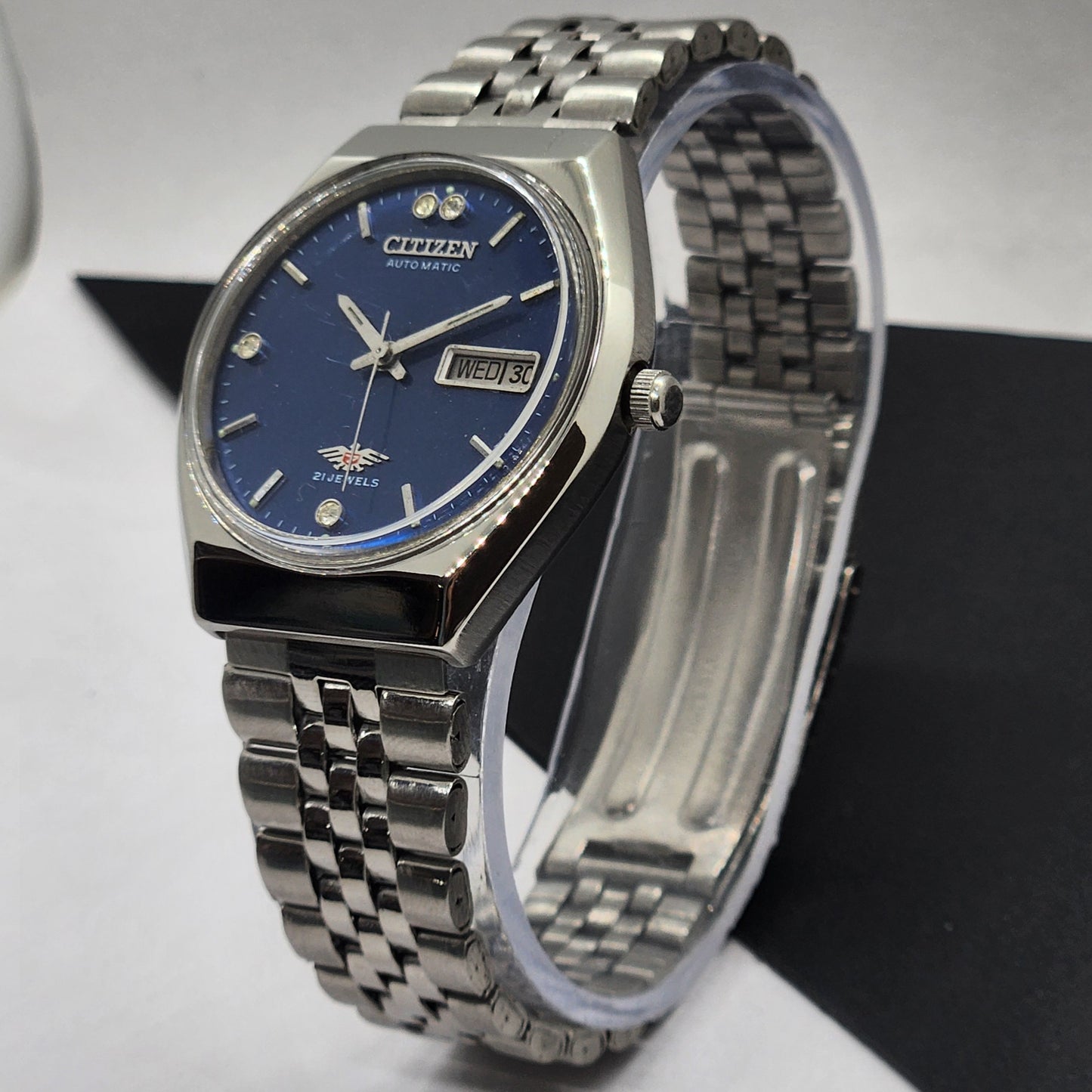 Vintage 1982 Original Citizen Automatic Cal. 8200 Blue Face 21 Jewels Day-Date Japanese Men's Wrist Watch EG54