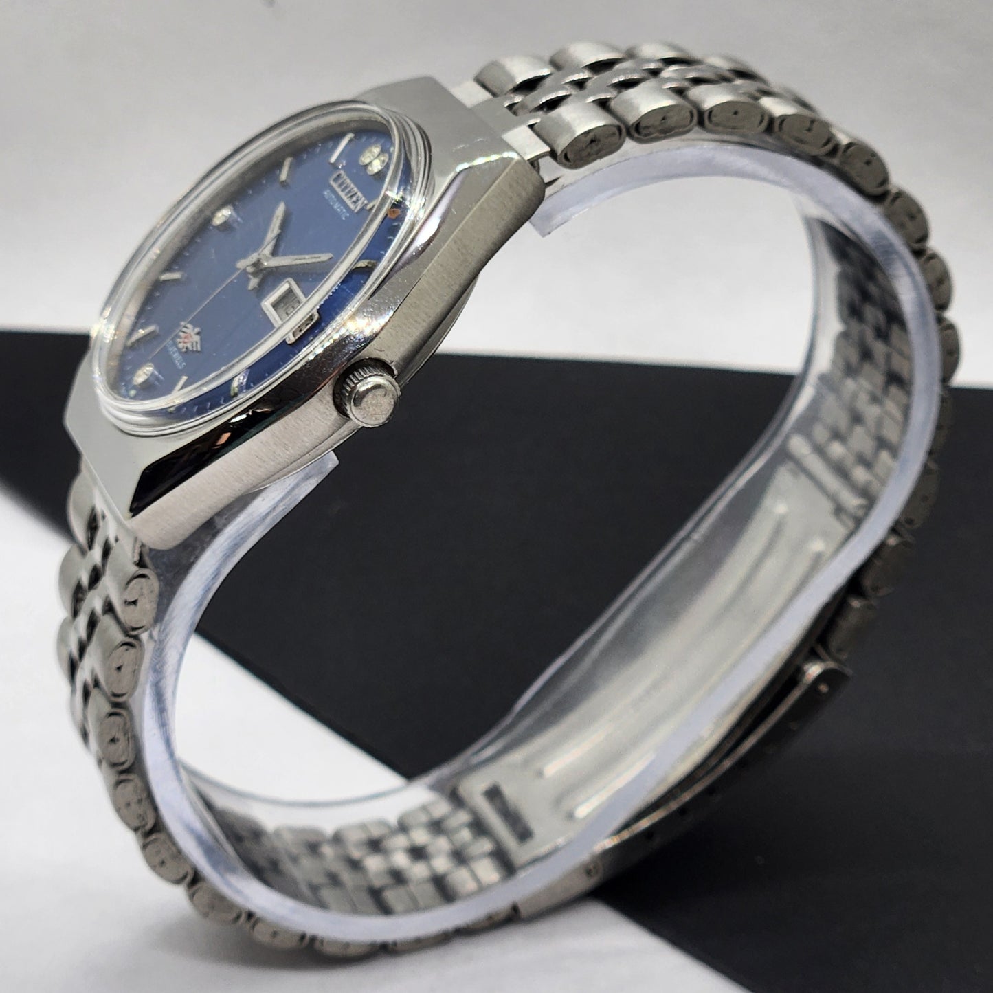 Vintage 1982 Original Citizen Automatic Cal. 8200 Blue Face 21 Jewels Day-Date Japanese Men's Wrist Watch EG54