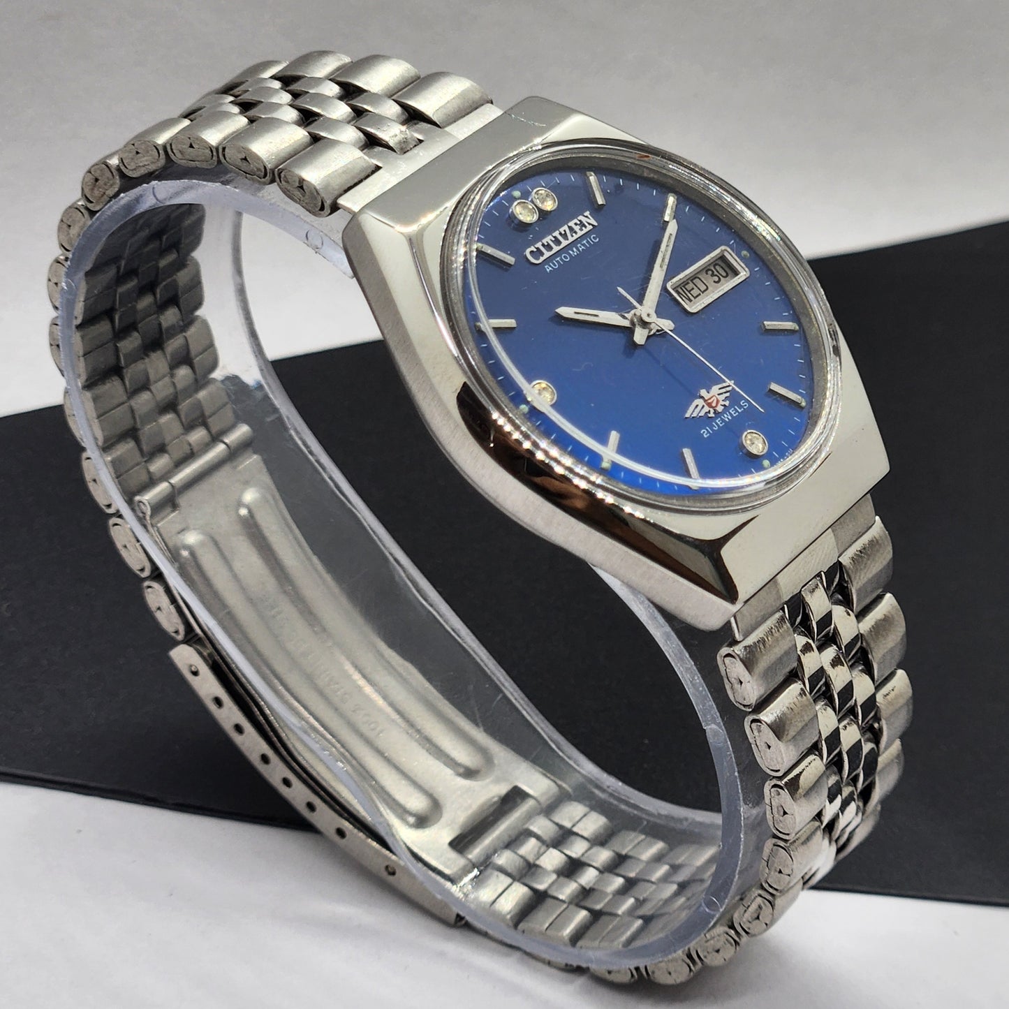 Vintage 1982 Original Citizen Automatic Cal. 8200 Blue Face 21 Jewels Day-Date Japanese Men's Wrist Watch EG54