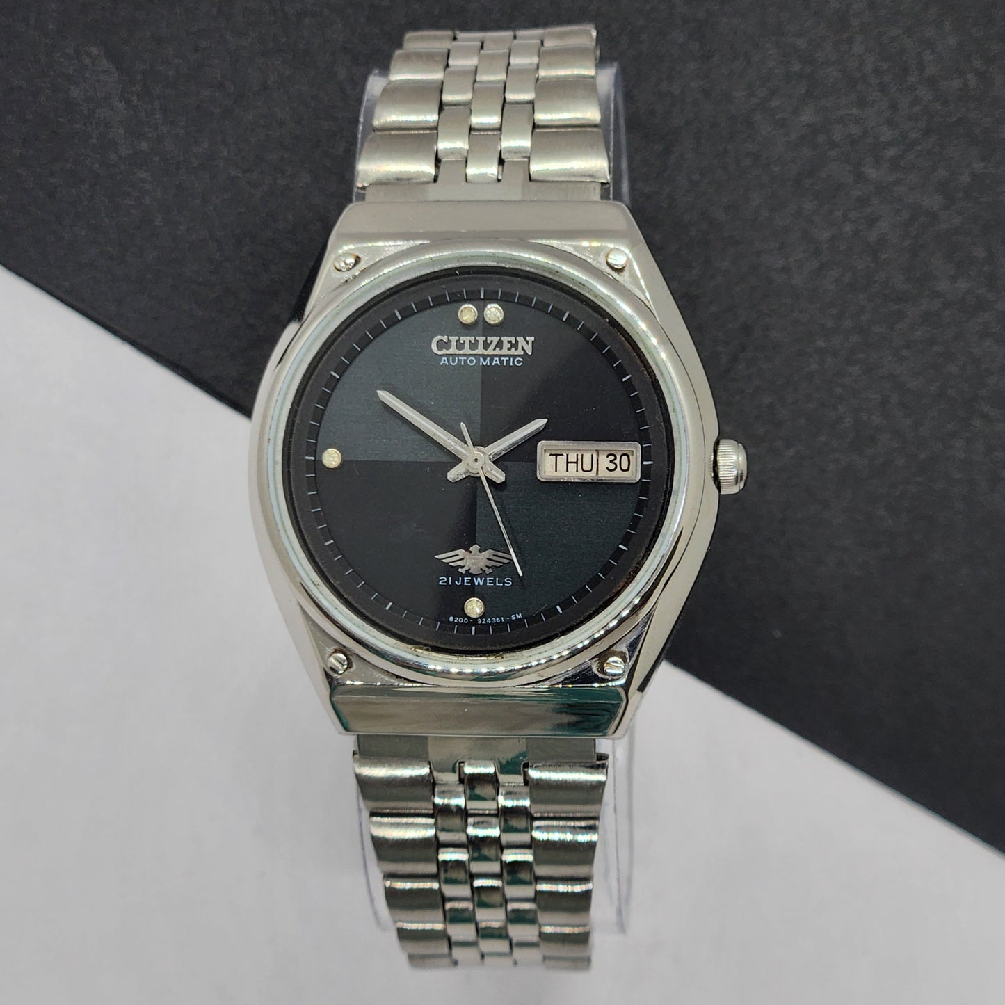 Vintage 1982 Original Citizen Automatic Cal. 8200 Black Face 21 Jewels Day-Date Japanese Men's Wrist Watch EG55
