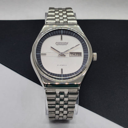 Vintage 1981 Original Citizen Automatic Cal. 8200 White Face 21 Jewels Day-Date Japanese Men's Wrist Watch EG57