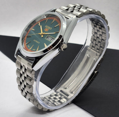 Vintage Mod Seiko 5 Automatic 6309A 17 Jewels Japan Men's Day-Date Green Face Wrist Watch F96