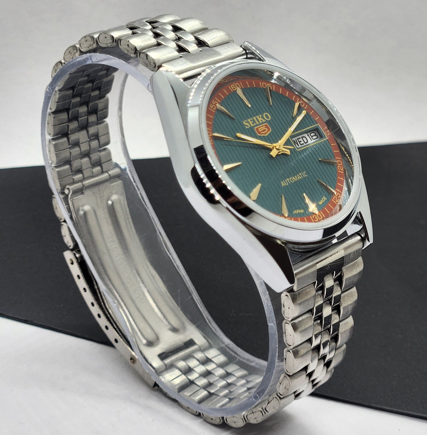 Vintage Mod Seiko 5 Automatic 6309A 17 Jewels Japan Men's Day-Date Green Face Wrist Watch F96