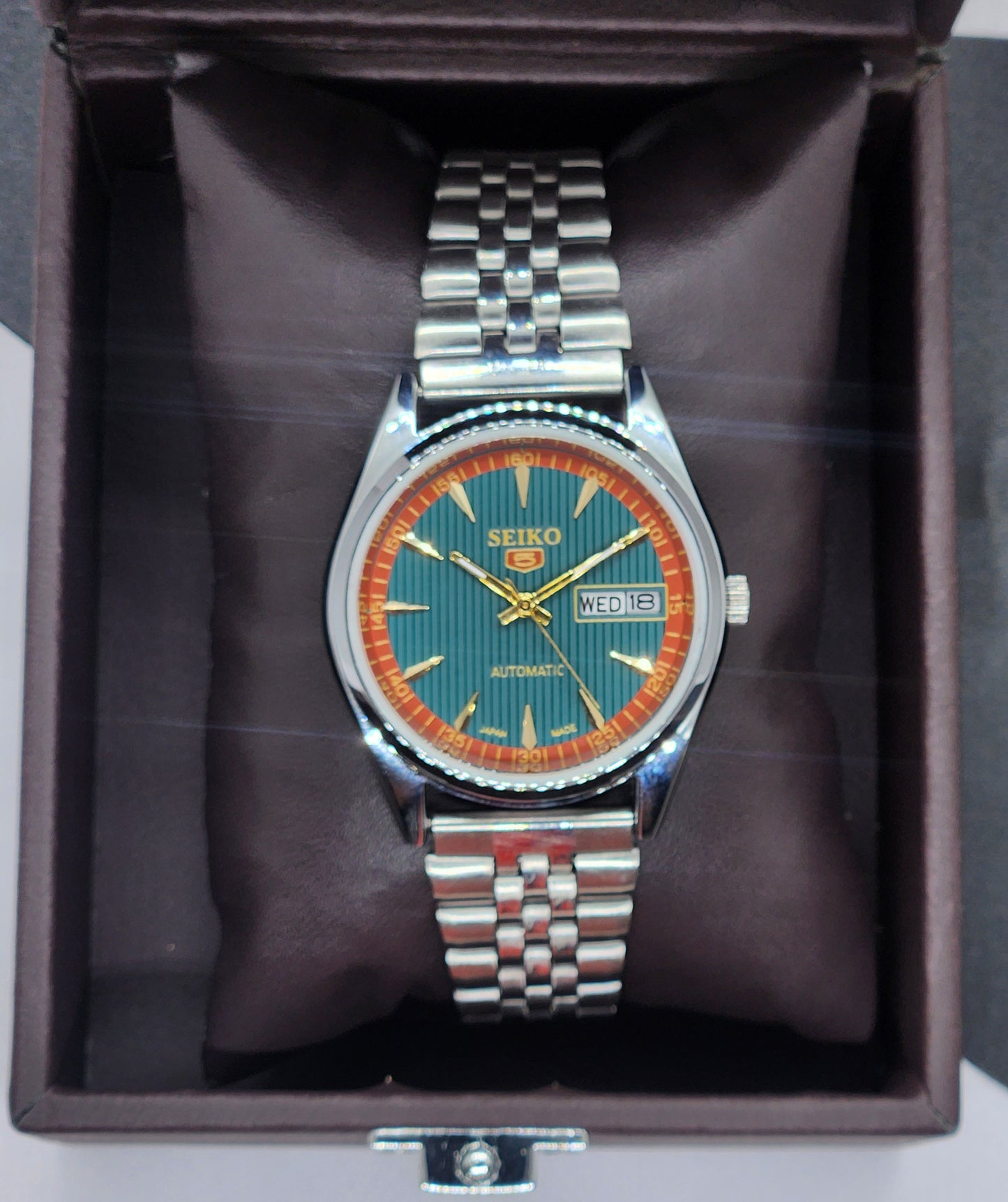 Vintage Mod Seiko 5 Automatic 6309A 17 Jewels Japan Men's Day-Date Green Face Wrist Watch F96