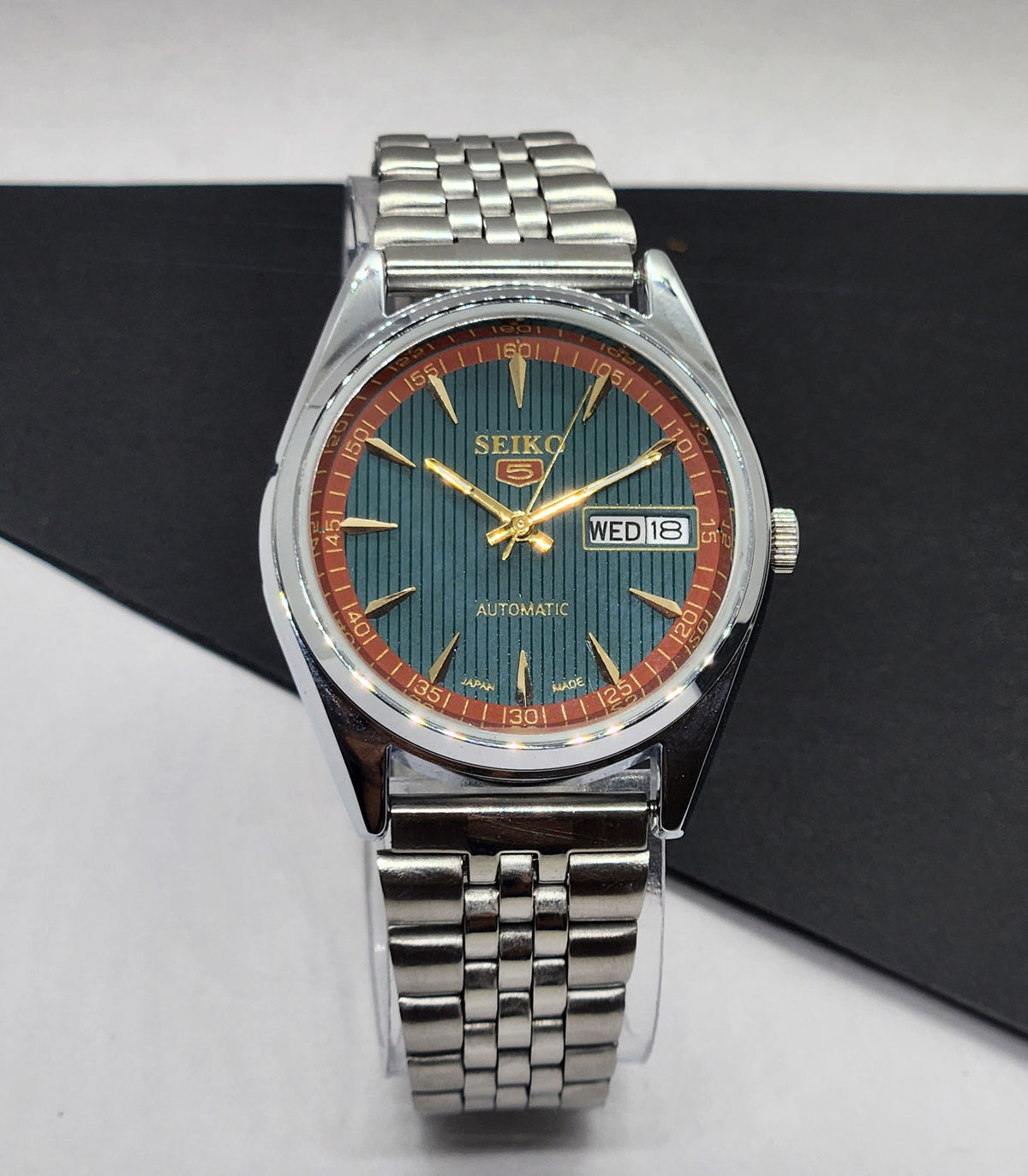 Vintage Mod Seiko 5 Automatic 6309A 17 Jewels Japan Men's Day-Date Green Face Wrist Watch F96